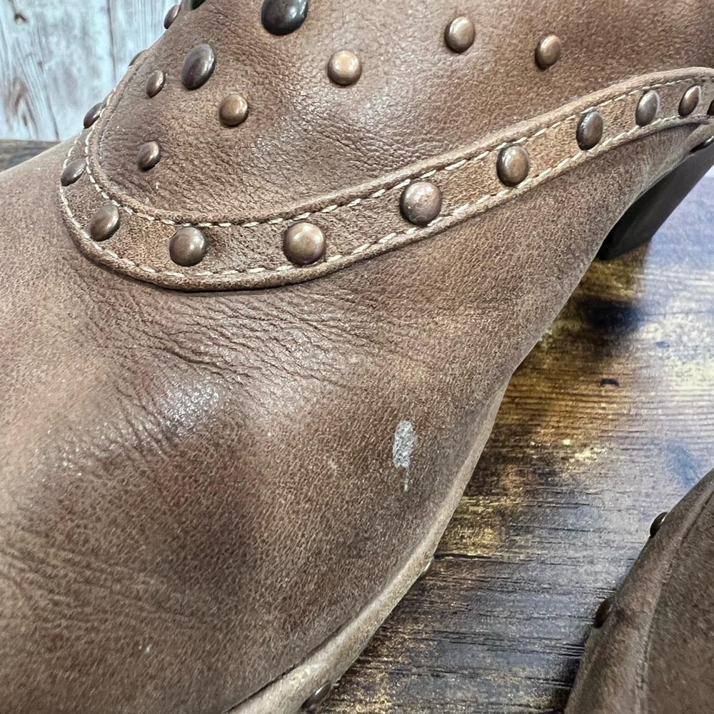 SoftWalk Studded Brown Leather Mules - WMNS Size 8M - Picture 4 of 9